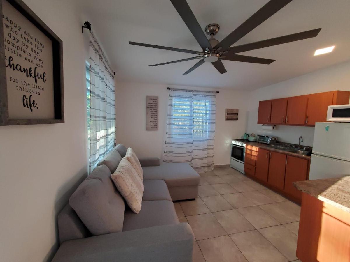 Aguadilla Sunrise Apt With Ac Wifi 8 Minute Walk From Crashboat Beach エクステリア 写真