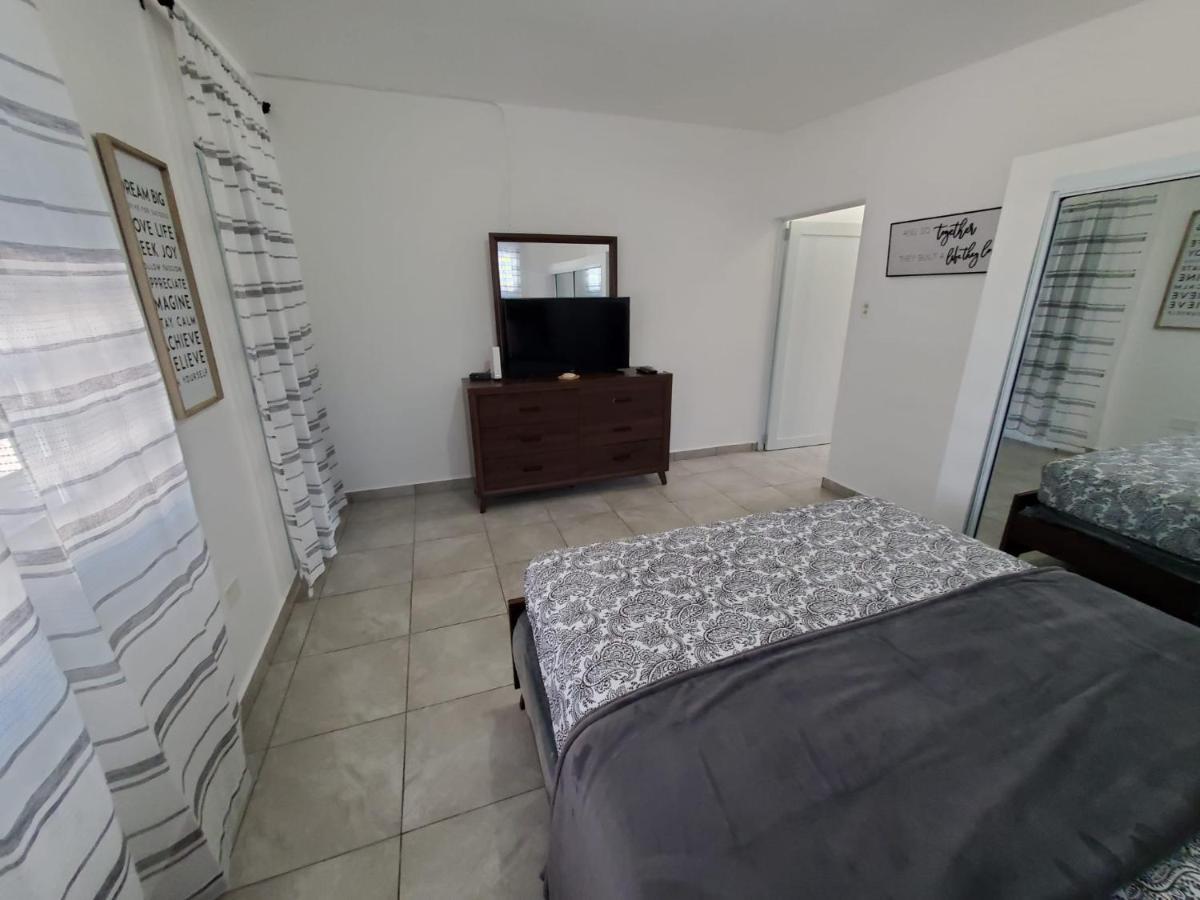 Aguadilla Sunrise Apt With Ac Wifi 8 Minute Walk From Crashboat Beach エクステリア 写真
